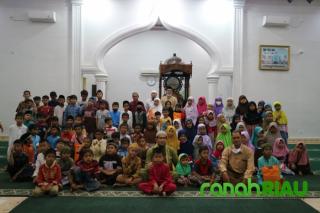 Program Pesantren Ramadhan Lazismu Pekanbaru di Masjid Darul Ikhsan resmi ditutup